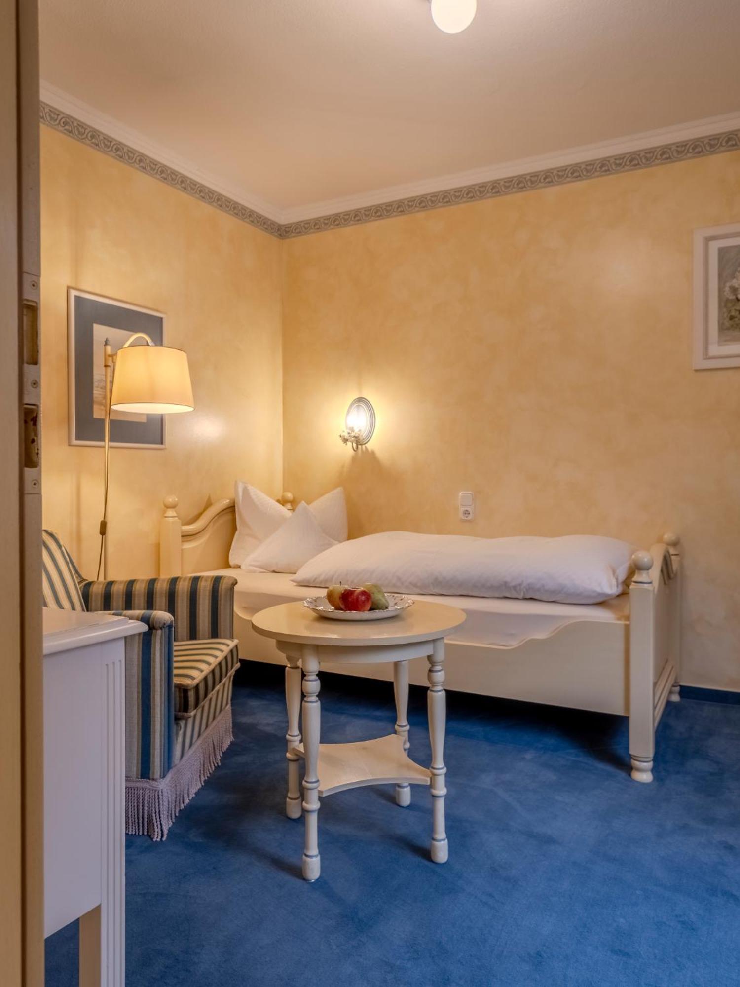 Hotel Wiesbaden 베닝슈테트 외부 사진